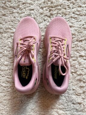 Never Worn! Brooks Glycerin GTS 21 Pink Women's Running Shoes size 9.5